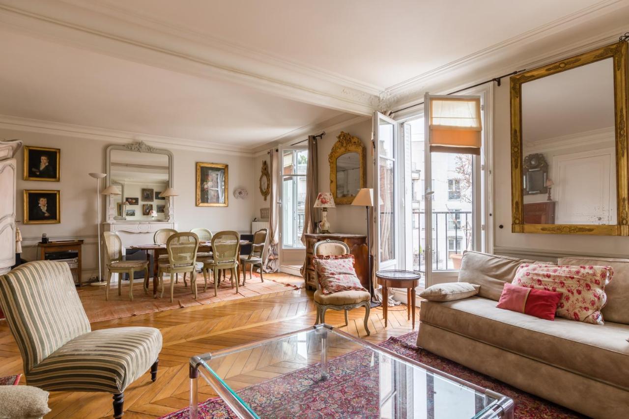 Apartmán Veeve - Charming Mirabeau Paříž Exteriér fotografie