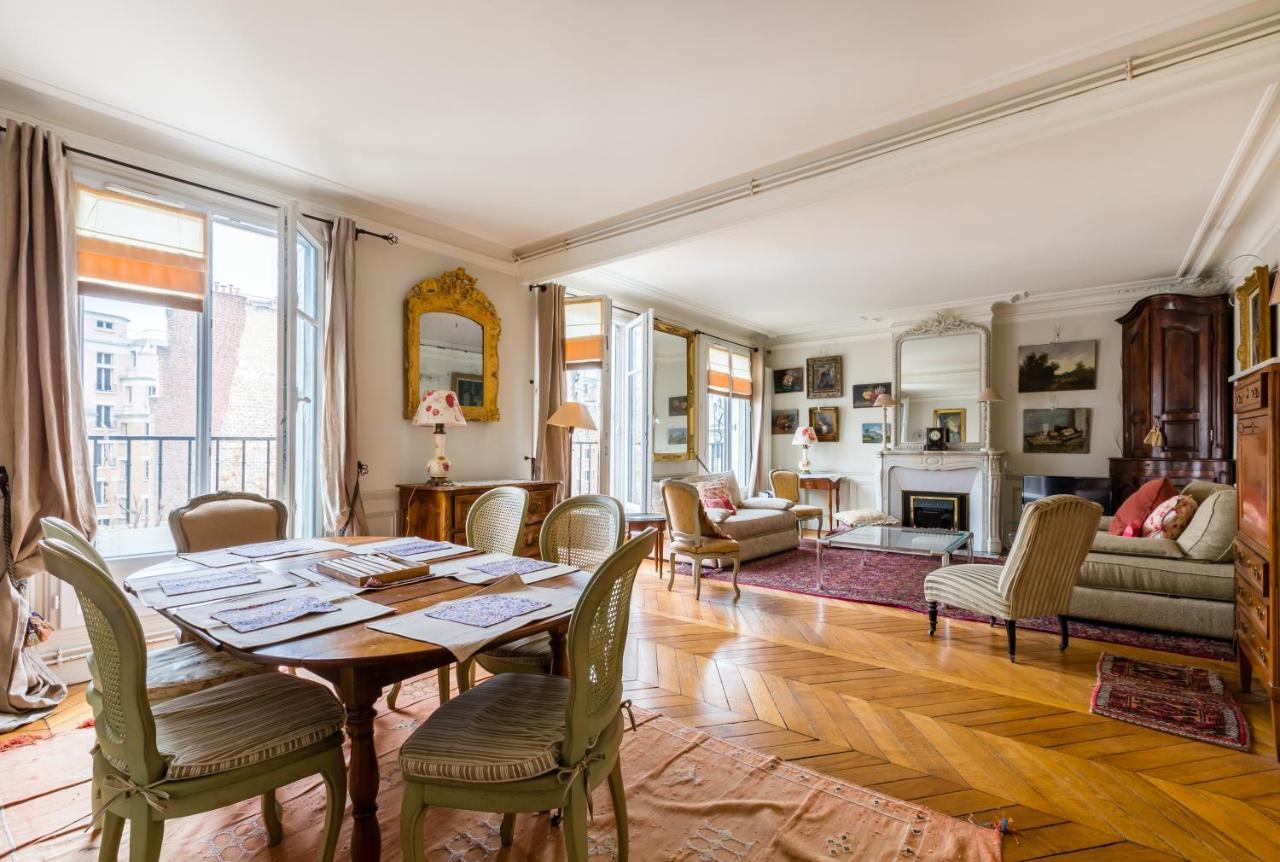 Apartmán Veeve - Charming Mirabeau Paříž Exteriér fotografie