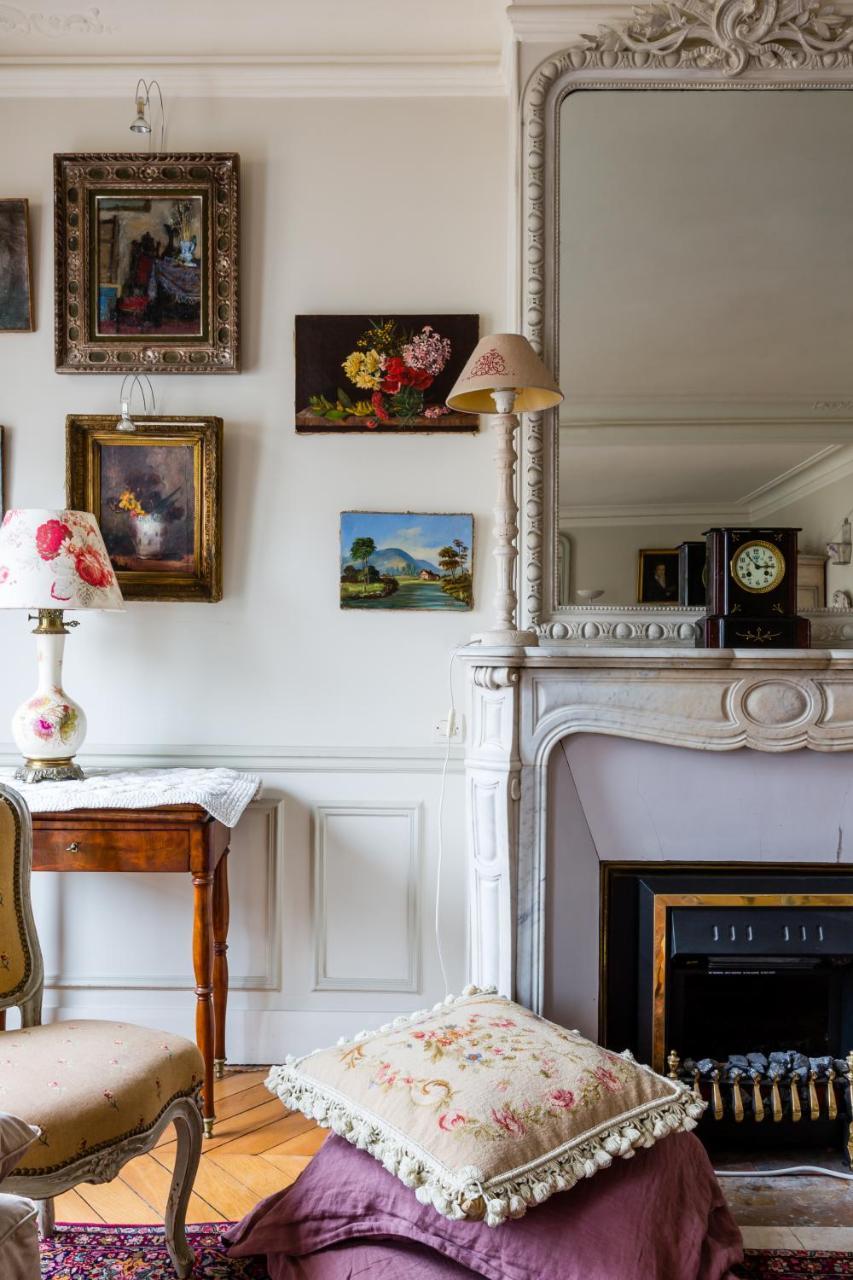 Apartmán Veeve - Charming Mirabeau Paříž Exteriér fotografie